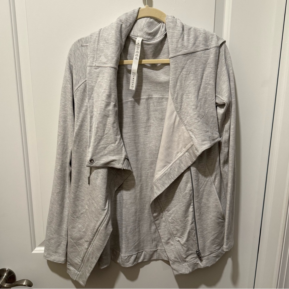 Lululemon Coast Easy Wrap Heathered Core Ultra Light Gray | SIZE: 4 - Picture 4 of 10